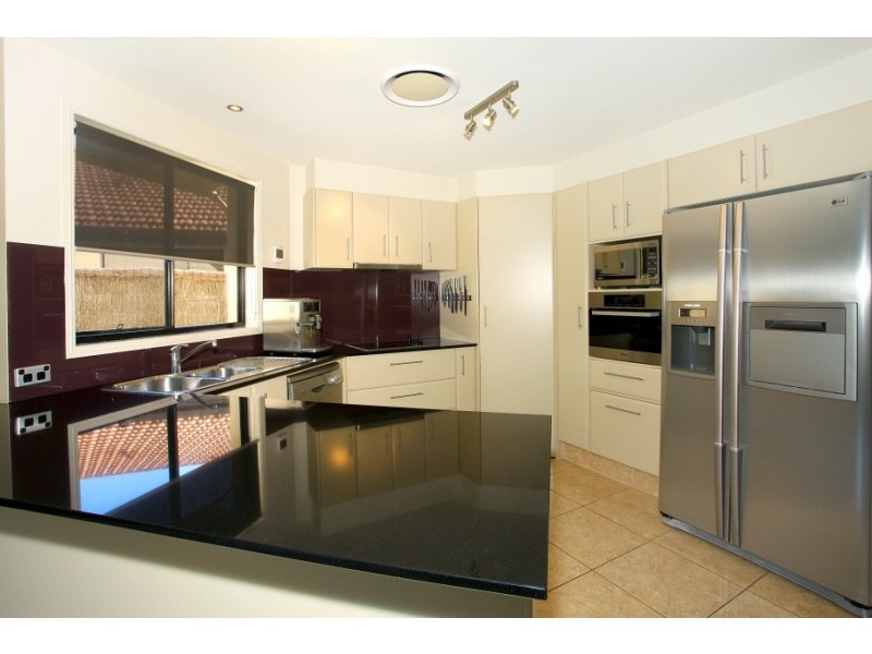 6 Sagitta Place, Robina QLD 4226