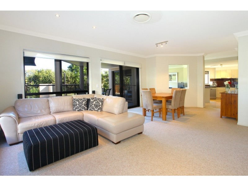 6 Sagitta Place, Robina QLD 4226