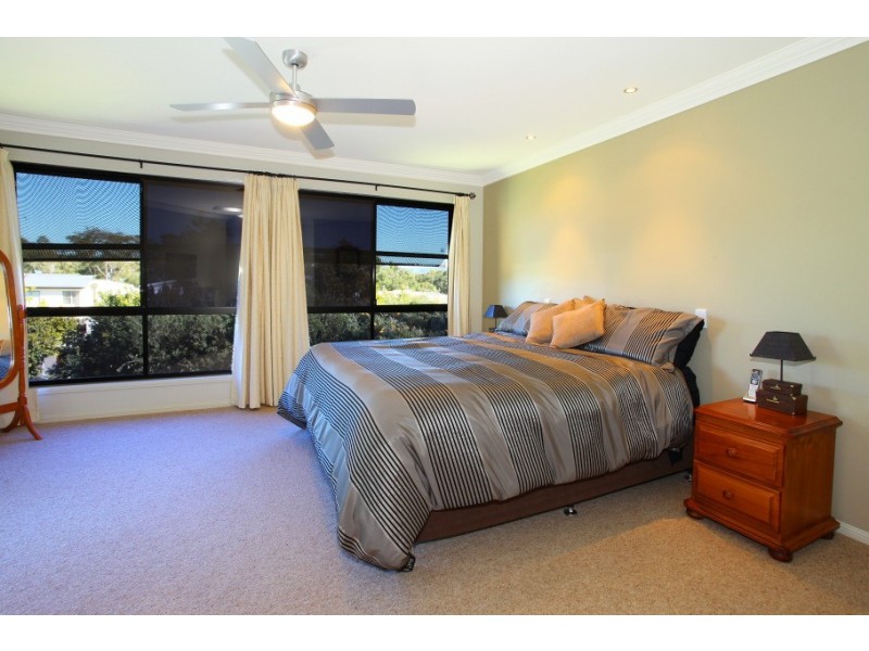 6 Sagitta Place, Robina QLD 4226