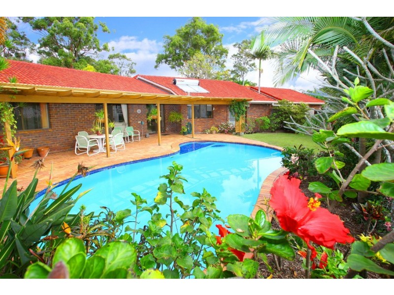 6 Grenaside Court, Robina QLD 4226