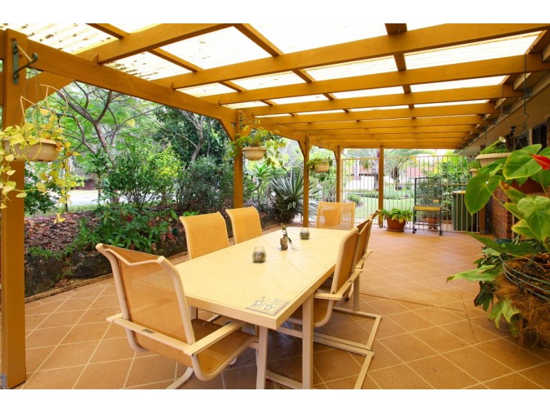 6 Grenaside Court, Robina QLD 4226