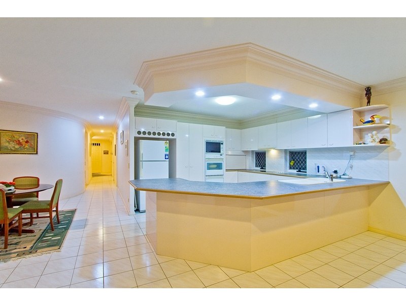 10 Julatten Drive, Robina QLD 4226