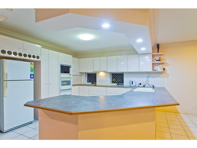 10 Julatten Drive, Robina QLD 4226