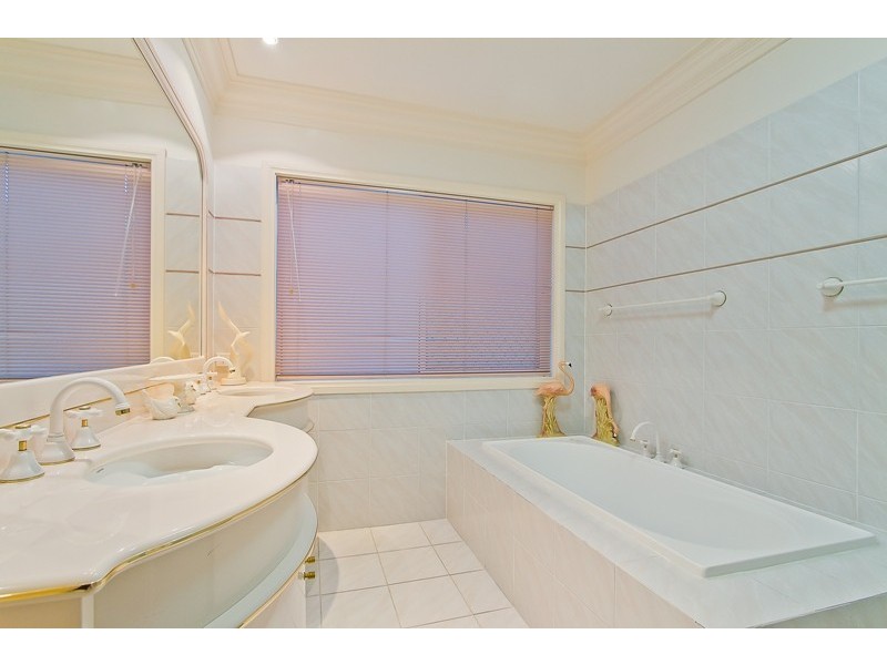 10 Julatten Drive, Robina QLD 4226