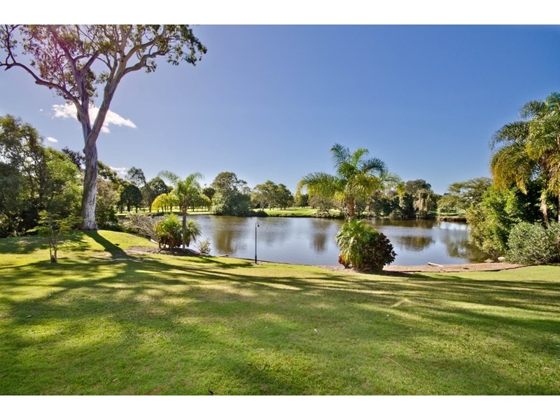 125 Santa Cruz Boulevard, Clear Island Waters QLD 4226