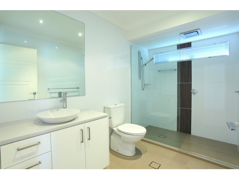 17 Alvarado Court, Broadbeach Waters QLD 4218