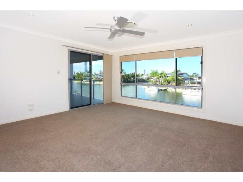 17 Alvarado Court, Broadbeach Waters QLD 4218