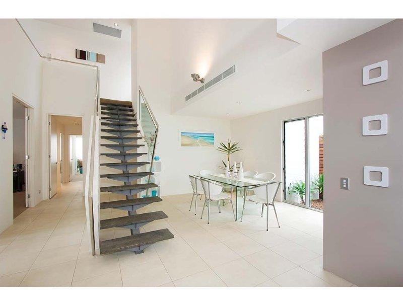 835 Legend Trail, Robina QLD 4226