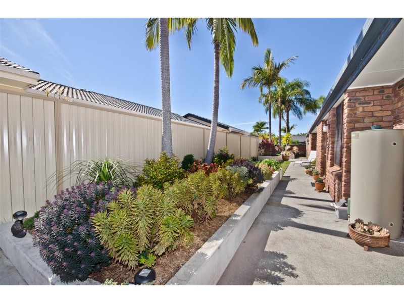 30 Newport Drive, Robina QLD 4226