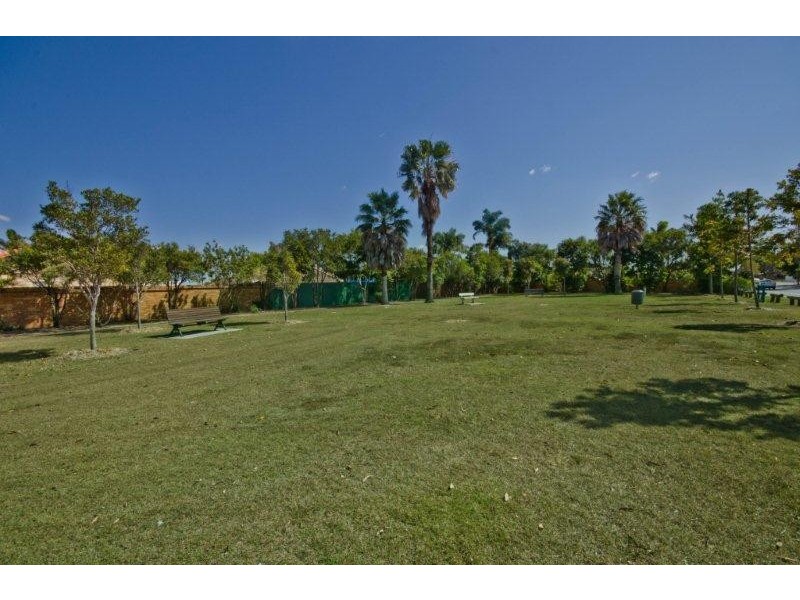 4/18 Peter Parade, Mermaid Waters QLD 4218
