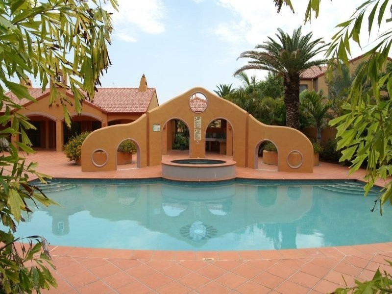 57/8 Woody Views Way, Robina QLD 4226