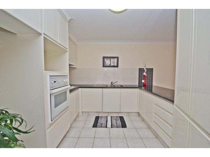 5/99 Rio Vista Boulevard, Broadbeach Waters QLD 4218