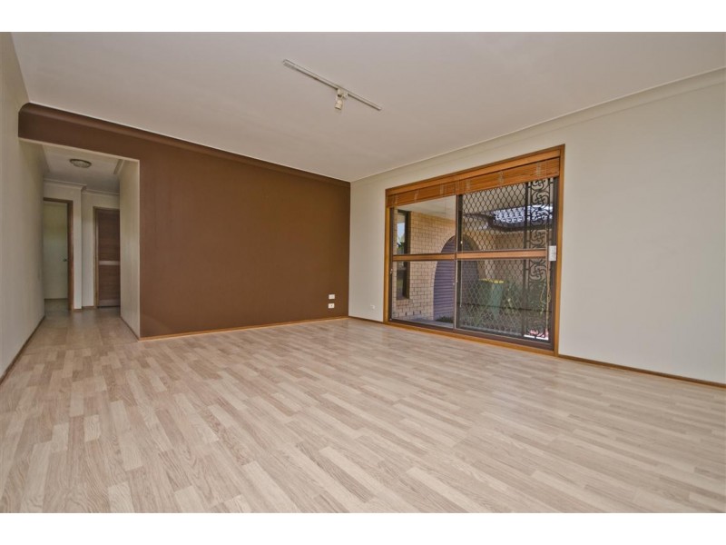 2/23 Tekapo Street, Broadbeach Waters QLD 4218