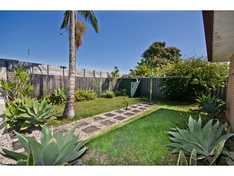 2/23 Tekapo Street, Broadbeach Waters QLD 4218