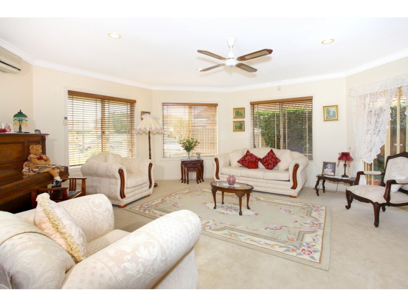 15 Port Jackson Blvd, Clear Island Waters QLD 4226