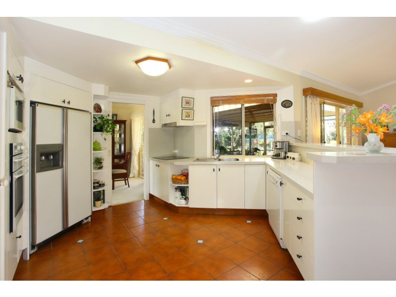 15 Port Jackson Blvd, Clear Island Waters QLD 4226
