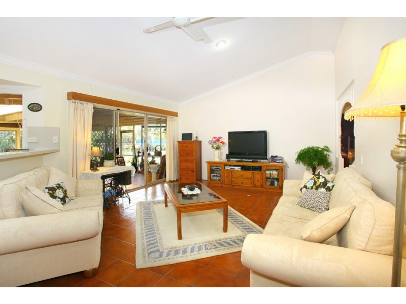 15 Port Jackson Blvd, Clear Island Waters QLD 4226