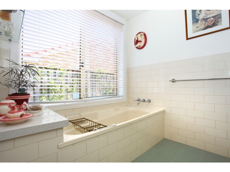 15 Port Jackson Blvd, Clear Island Waters QLD 4226