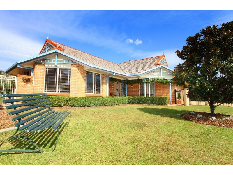 15 Port Jackson Blvd, Clear Island Waters QLD 4226