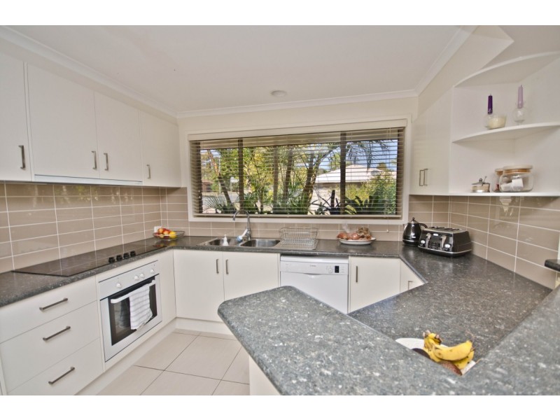 1 Dandenong Terrace, Robina QLD 4226