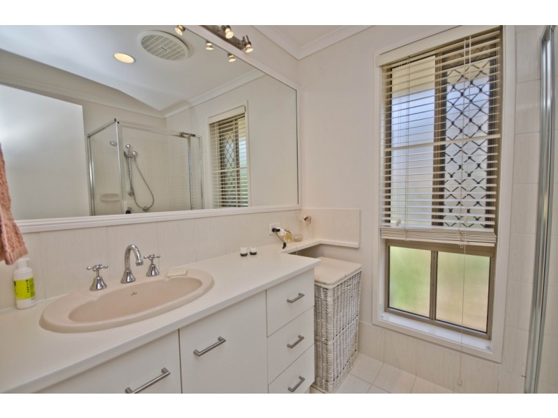 1 Dandenong Terrace, Robina QLD 4226