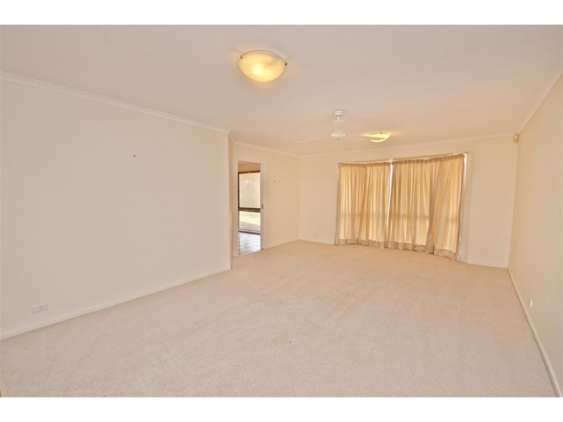 24 Cayman Drive, Clear Island Waters QLD 4226