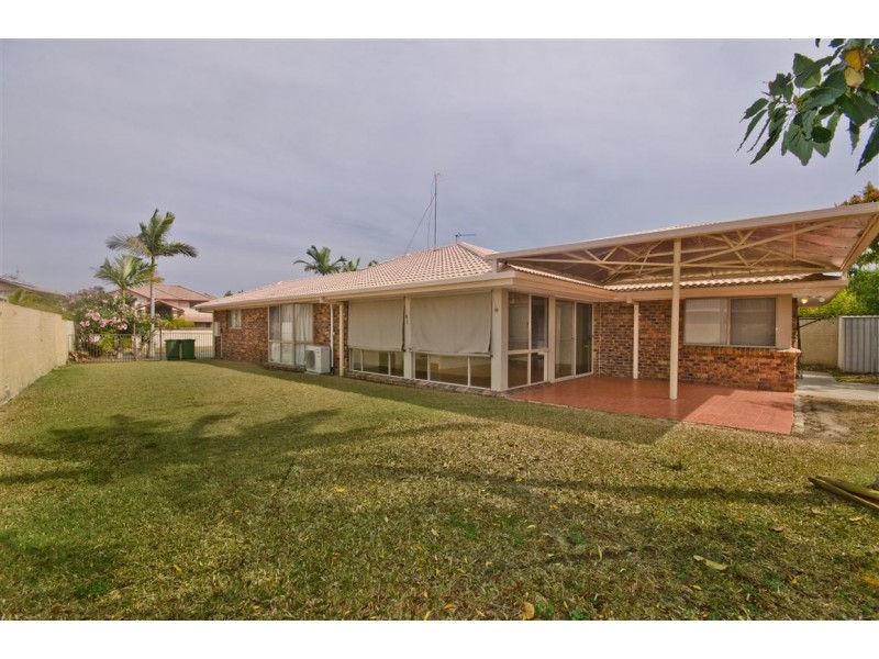 24 Cayman Drive, Clear Island Waters QLD 4226