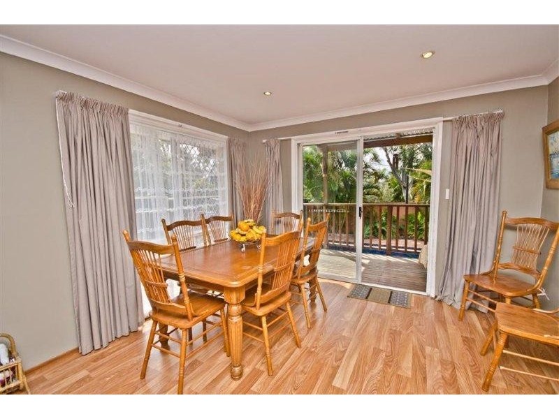 8 Beauty Point Drive, Robina QLD 4226
