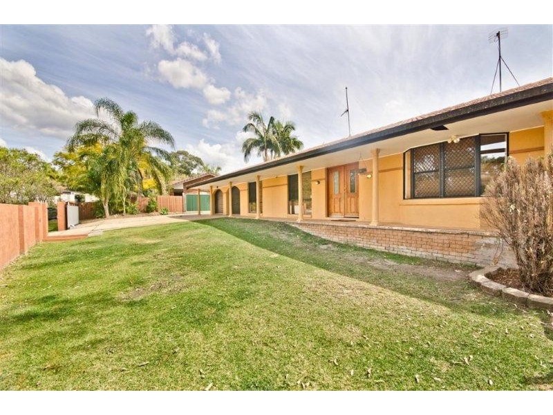 8 Beauty Point Drive, Robina QLD 4226
