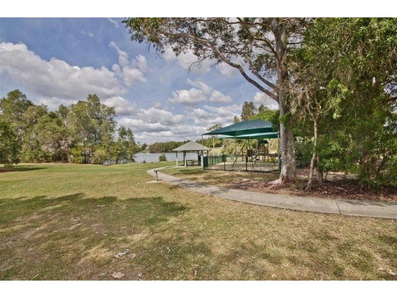 8 Beauty Point Drive, Robina QLD 4226
