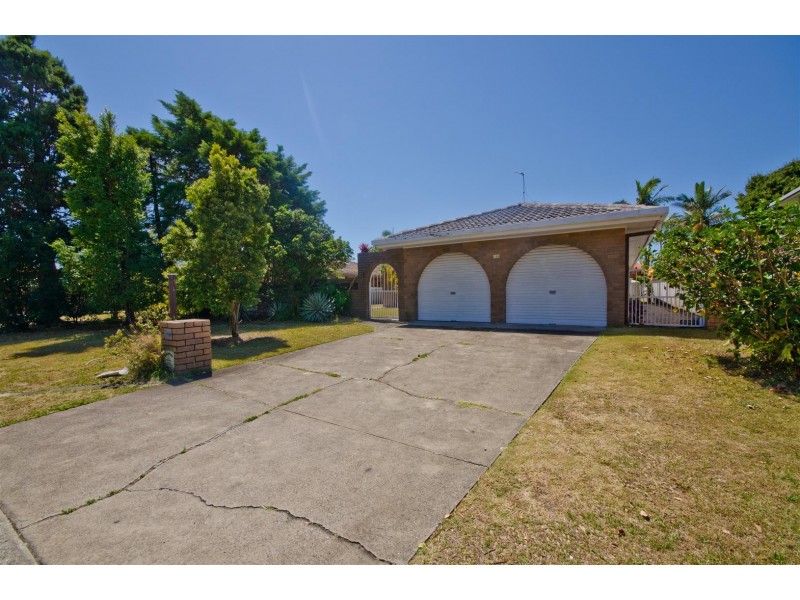 144 Sunshine Boulevard, Mermaid Waters QLD 4218