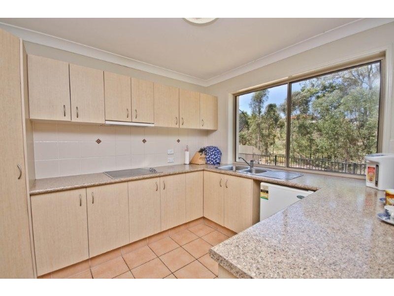 18 Golden Bear Drive, Arundel QLD 4214