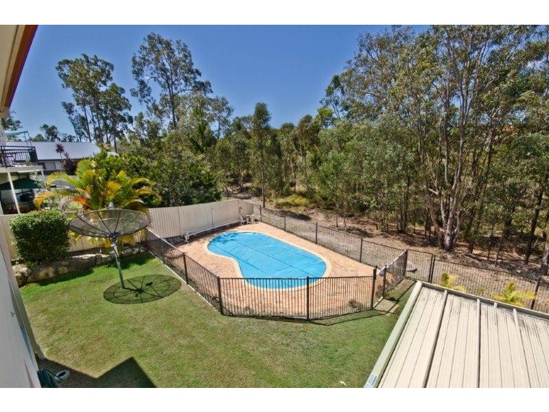 18 Golden Bear Drive, Arundel QLD 4214
