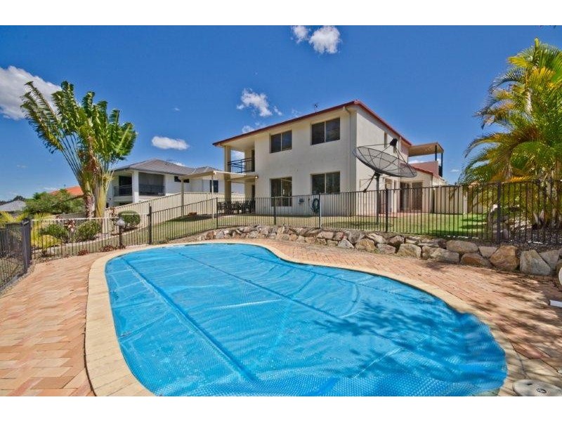 18 Golden Bear Drive, Arundel QLD 4214