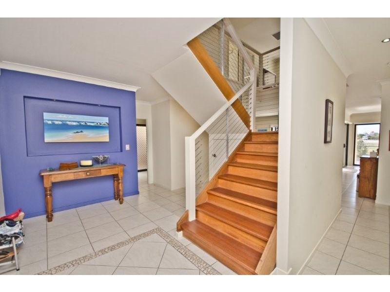 2/1 Northwestern Ct, Varsity Lakes QLD 4227