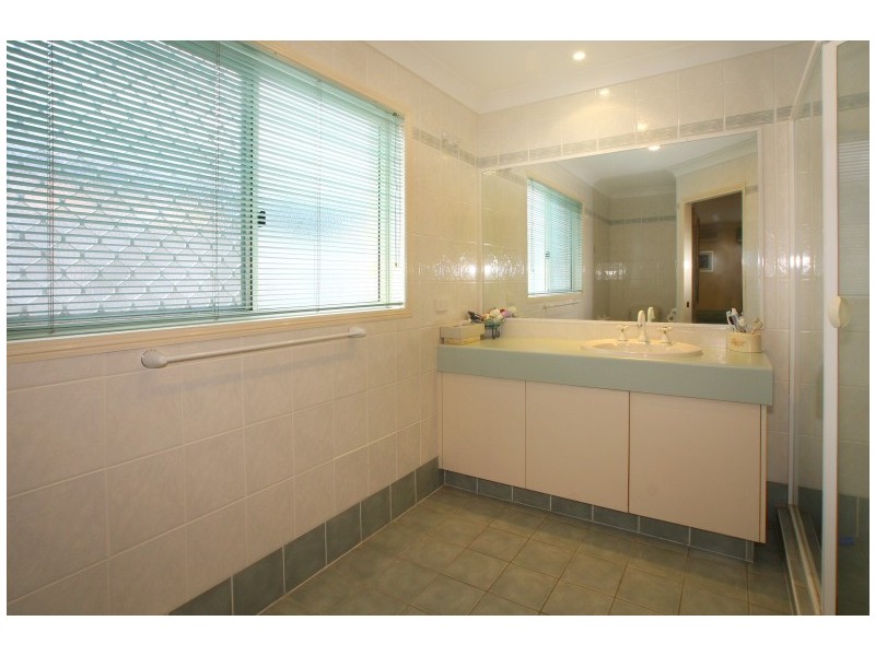 32 Olympus Drive, Robina QLD 4226