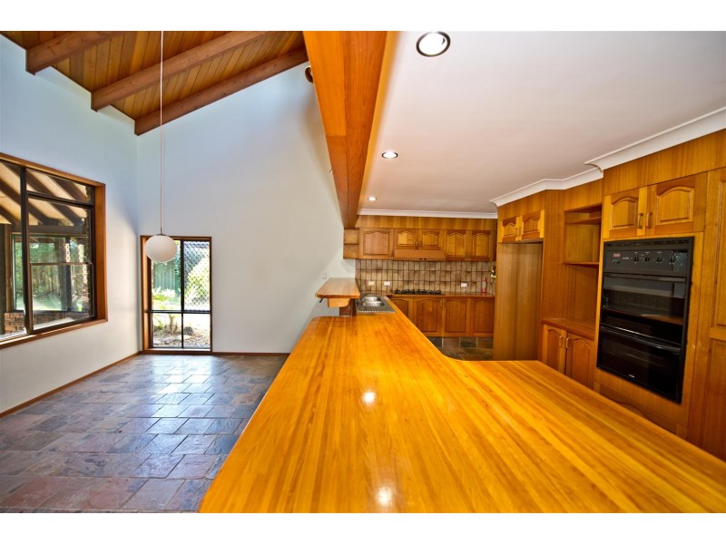 14 Waneroo Court, Mermaid Waters QLD 4218