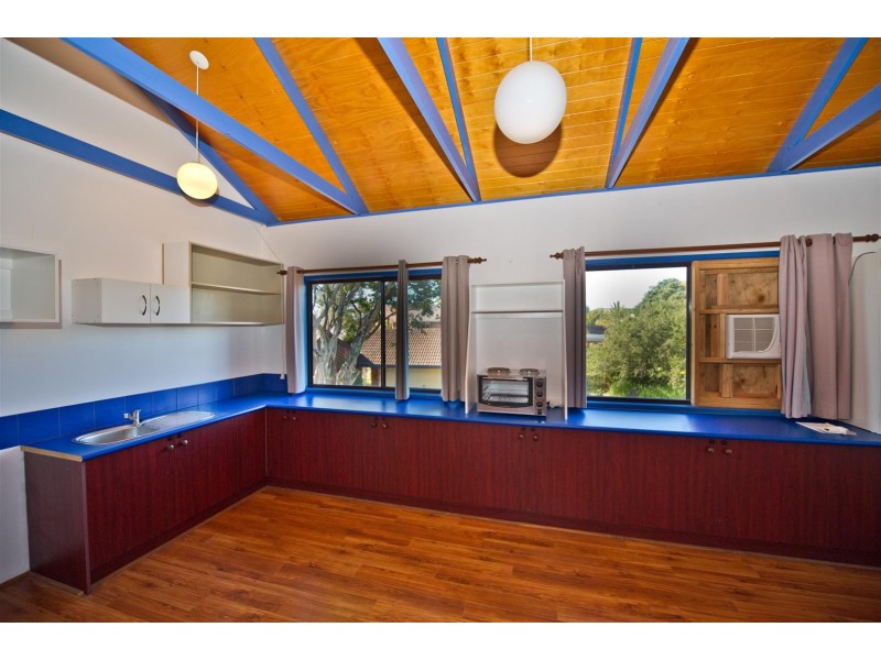 14 Waneroo Court, Mermaid Waters QLD 4218