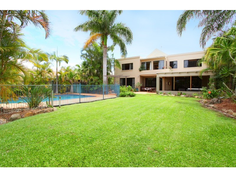 132 Camberwell Circuit, Robina QLD 4226