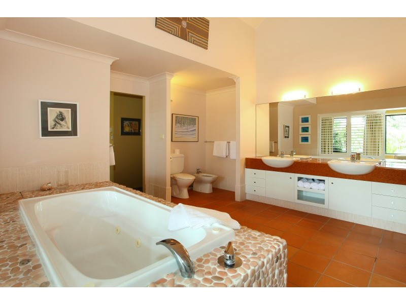 132 Camberwell Circuit, Robina QLD 4226