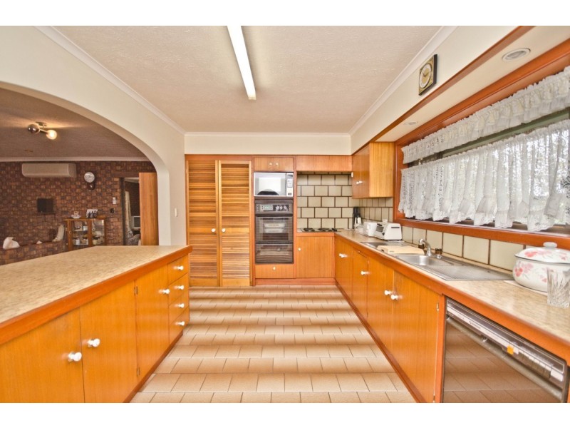 131 Barrier Reef Drive, Mermaid Waters QLD 4218