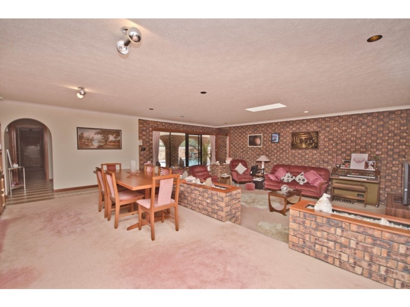 131 Barrier Reef Drive, Mermaid Waters QLD 4218