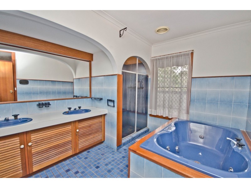 131 Barrier Reef Drive, Mermaid Waters QLD 4218