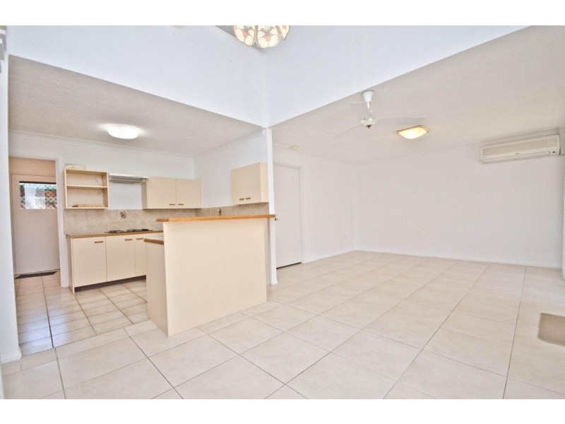 57/172 Barrier Reef Drive, Mermaid Waters QLD 4218