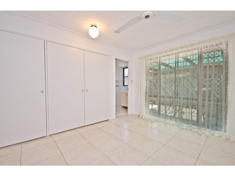 57/172 Barrier Reef Drive, Mermaid Waters QLD 4218