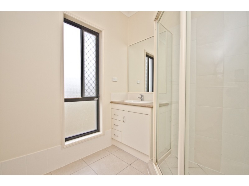 50 Palma Crescent, Varsity Lakes QLD 4227