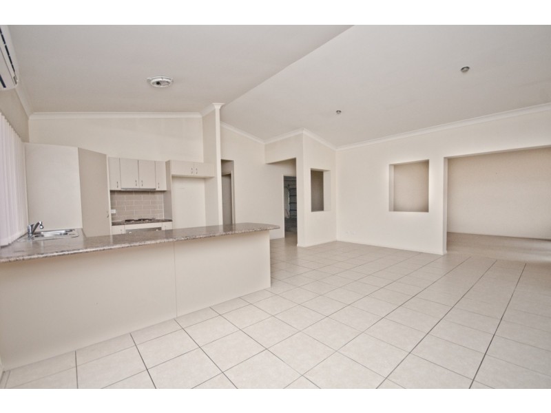 50 Palma Crescent, Varsity Lakes QLD 4227