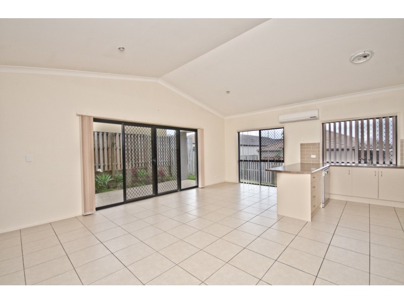 50 Palma Crescent, Varsity Lakes QLD 4227