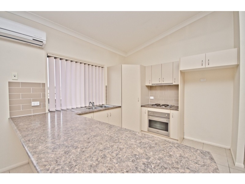 50 Palma Crescent, Varsity Lakes QLD 4227