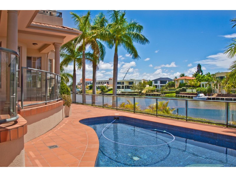 11 Staysail Crescent, Clear Island Waters QLD 4226